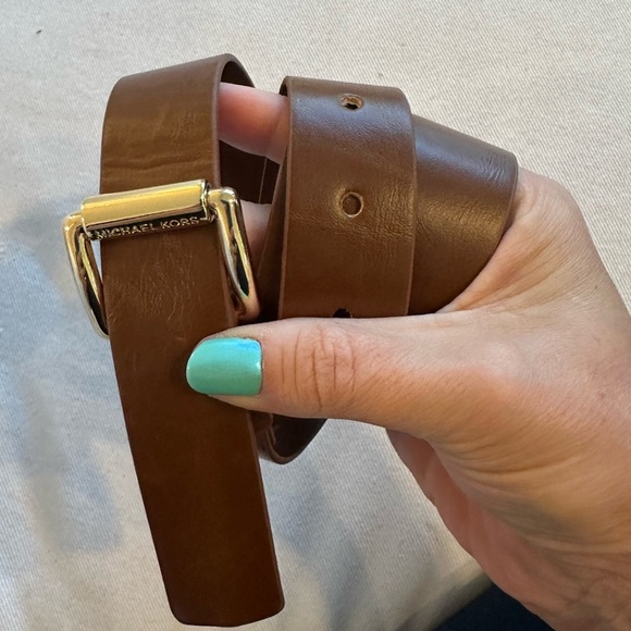 MICHAEL KORS 2” Waist Belt Brown Vegan Leather w/Gold Hardware small - Picture 3 of 3